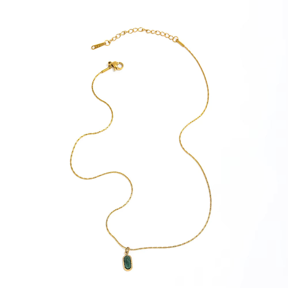Aera gold pendant necklace detail by Lumé Lumé