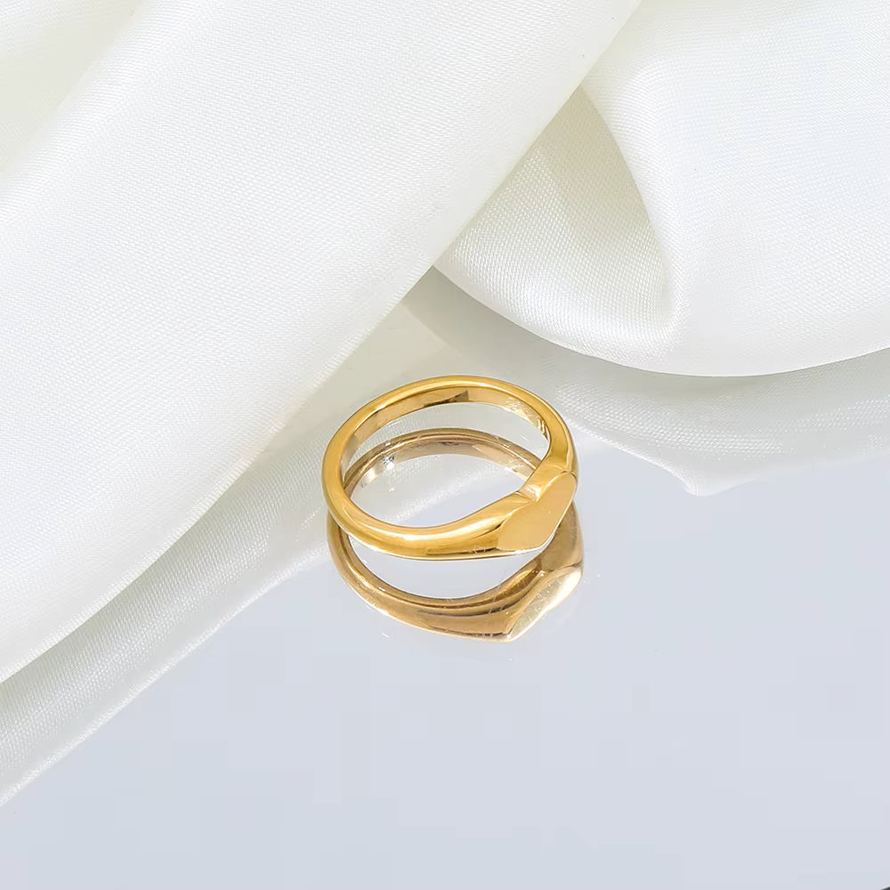 Amara Heart Ring by Lumé Lumé, alternate product view