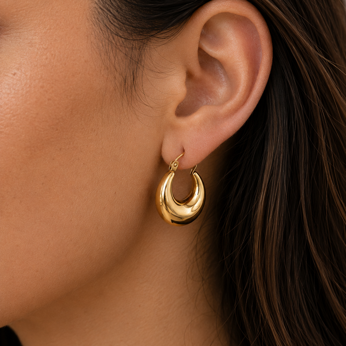 Aveline Hoops worn in a Lumé Lumé lifestyle image