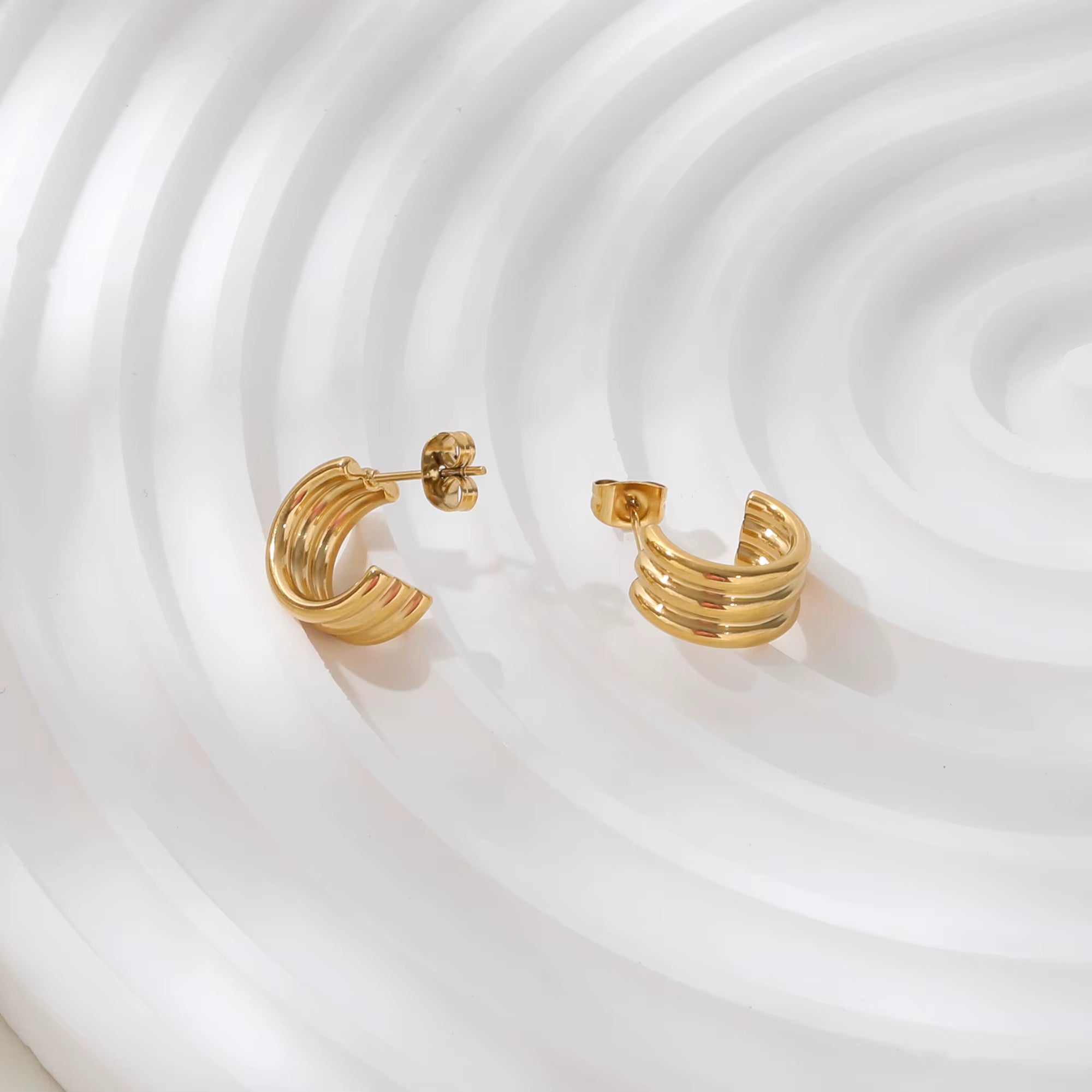 Celine Hoops ridged gold earring detail by Lumé Lumé
