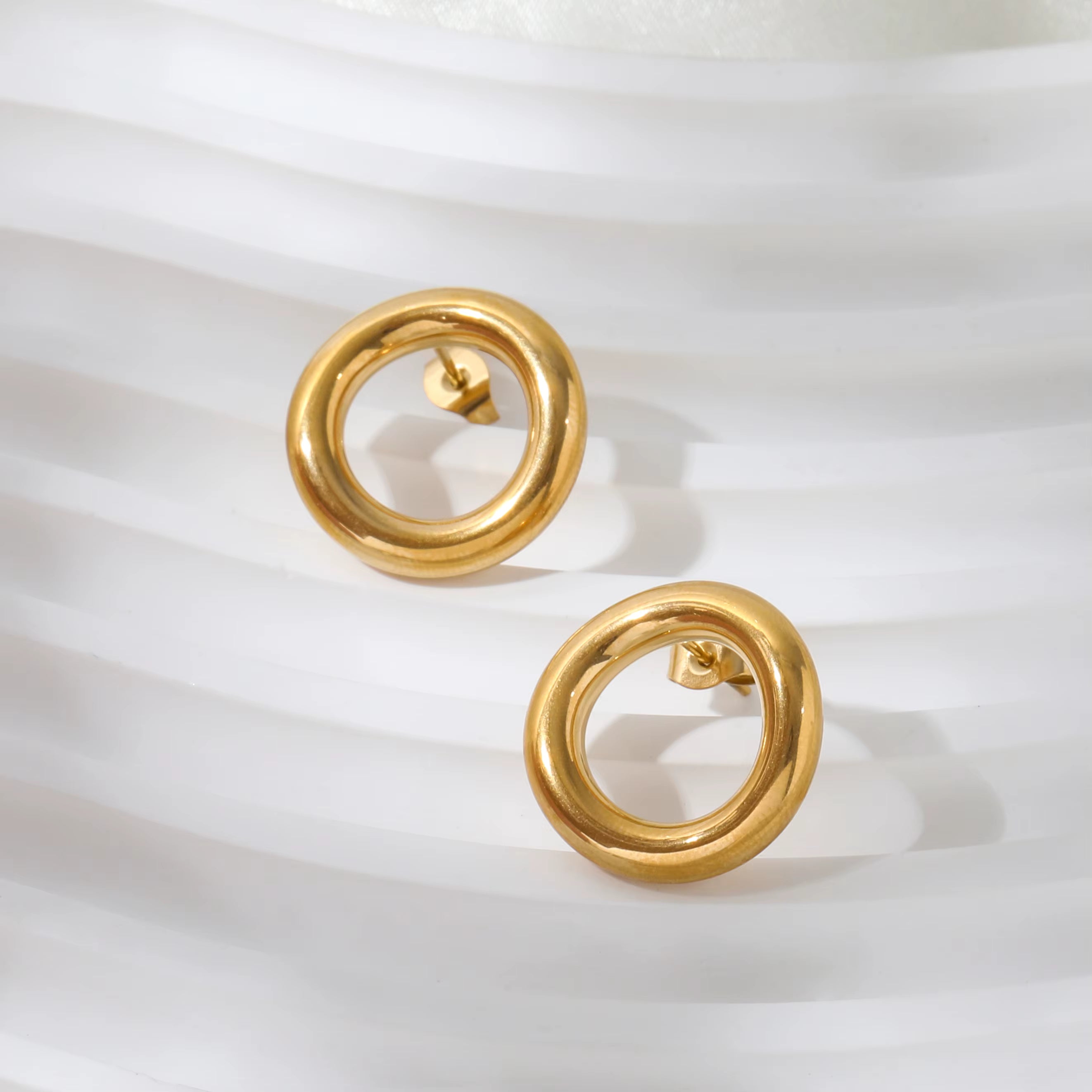 Halo Loop Earrings circular gold detail by Lumé Lumé