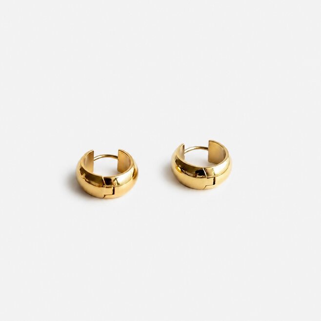 Lunette Hoops chunky gold earrings by Lumé Lumé