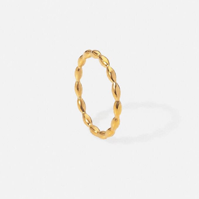 Marella Ring twisted oval-link gold ring by Lumé Lumé