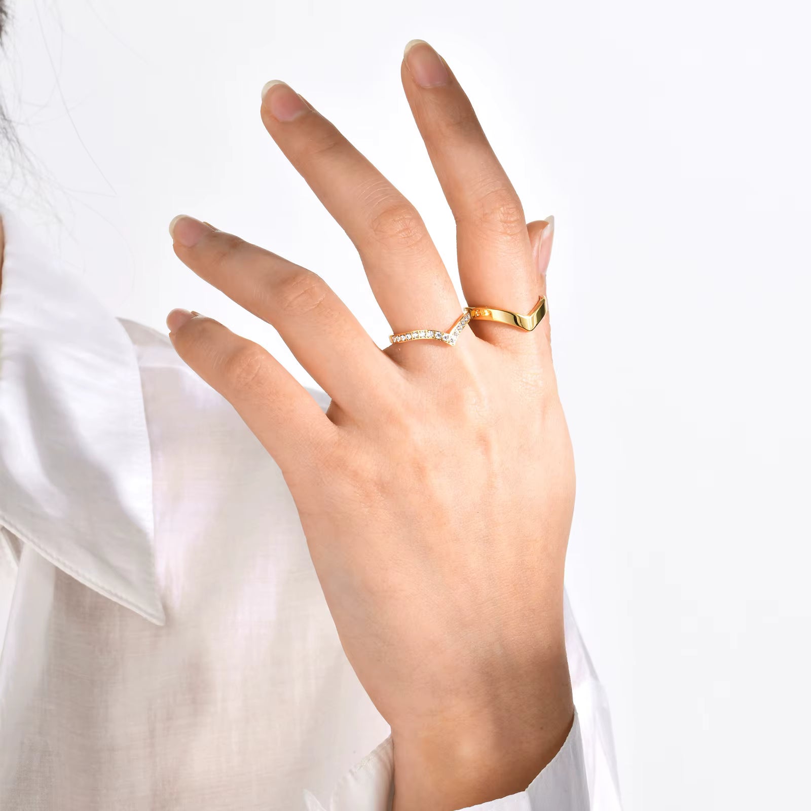 Sorella Ring by Lumé Lumé, alternate product view